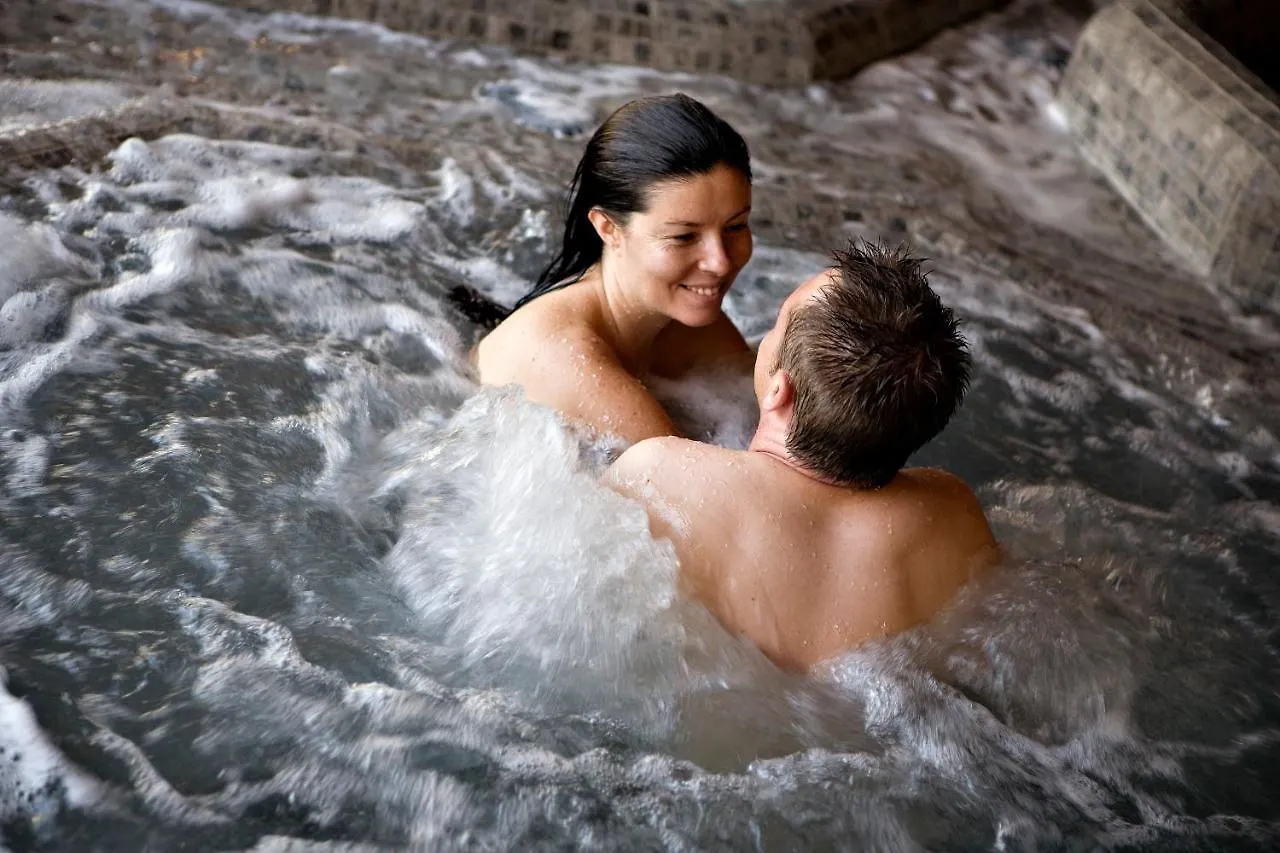 Aparthotel Cgh Residences & Spas La Reine Des Pres Samoens